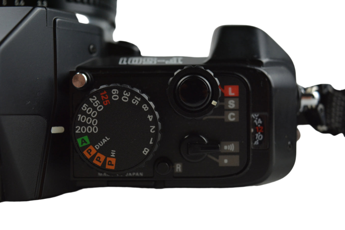 Nikon F-501 AF with Nikkor 35-70mm f3.3 Zoom Lens