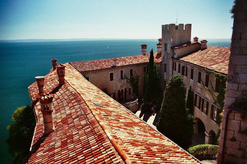 BRAND NEW - Olympus OM40 Program Black 35mm SLR Film Camera with Olympus Prime Lens