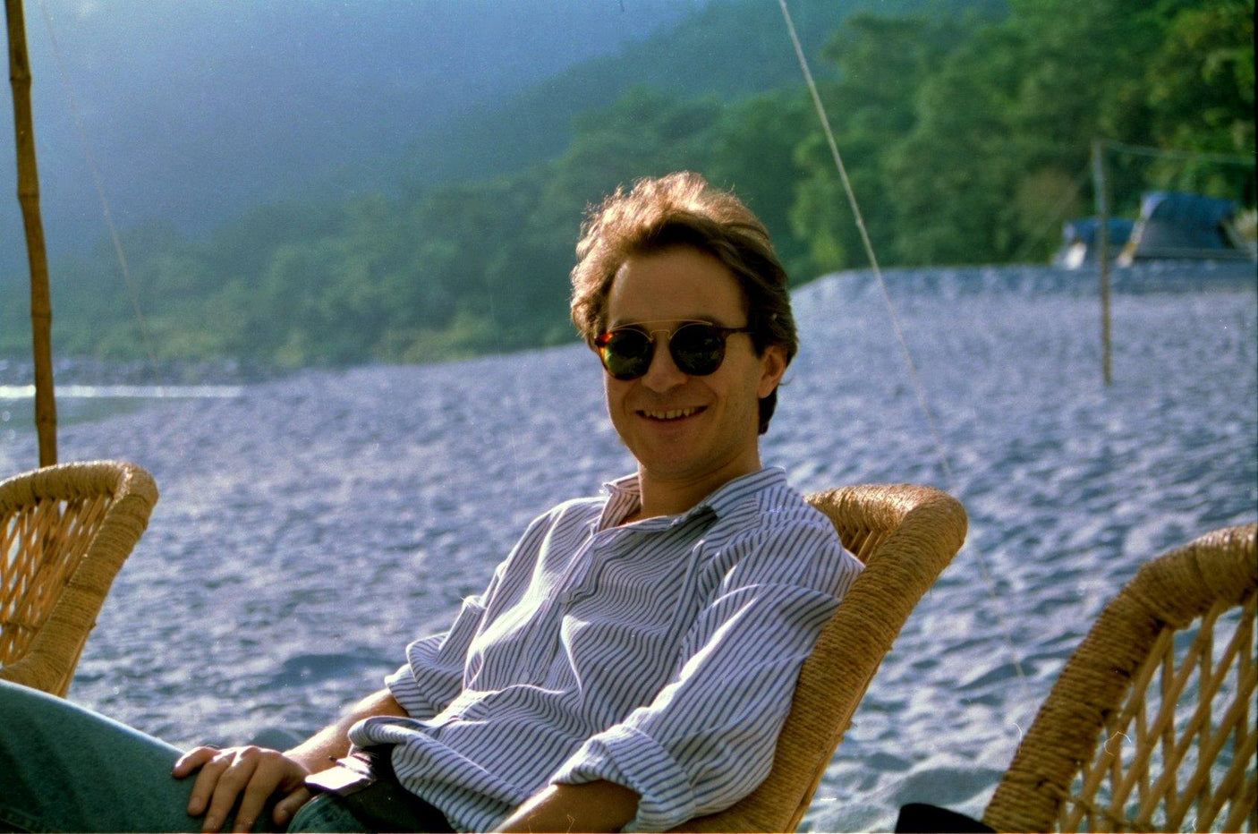 Canon EOS 750 Fully Auto SLR 35mm Film Camera with 35mm-105mm Zoom Lens