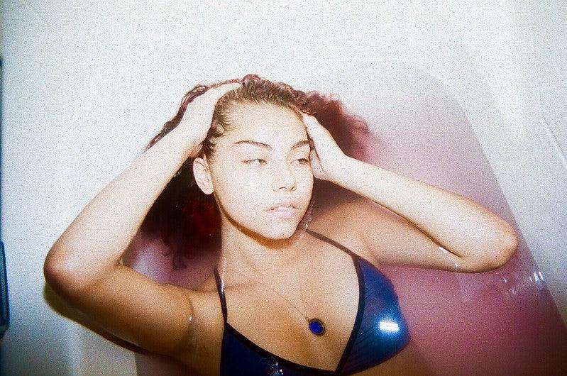 Minolta Dynax 3000i Automatic 35mm SLR Film Camera with Auto Zoom Lens