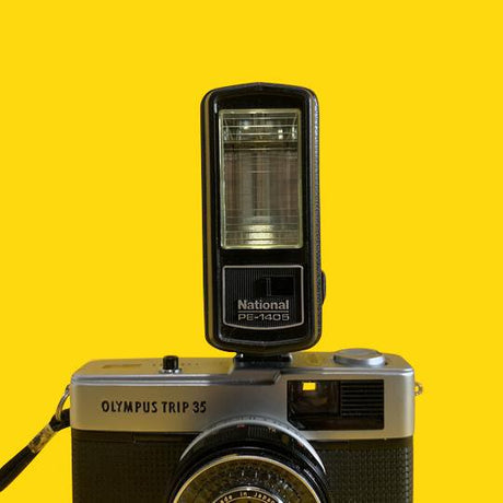 National PE 1405 External Flash Unit for 35mm Film Camera