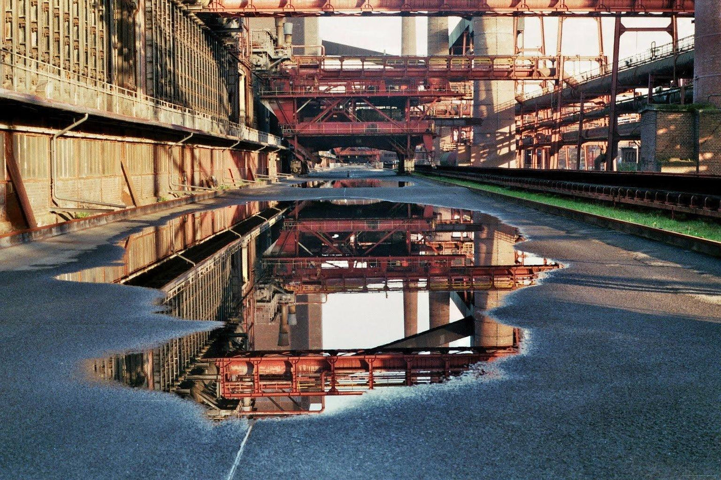 Nikomat EL Vintage 35mm SLR Film Camera w/ Nikkor-S f/2.8 35mm Lens