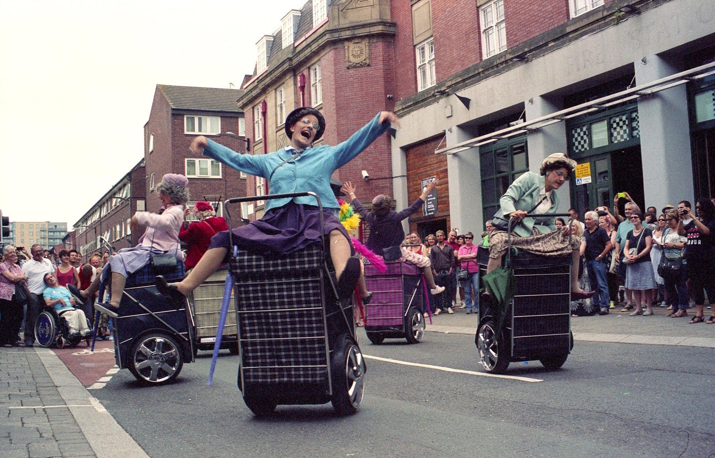 Olympus Superzoom 130S 35mm Film Camera Point and Shoot