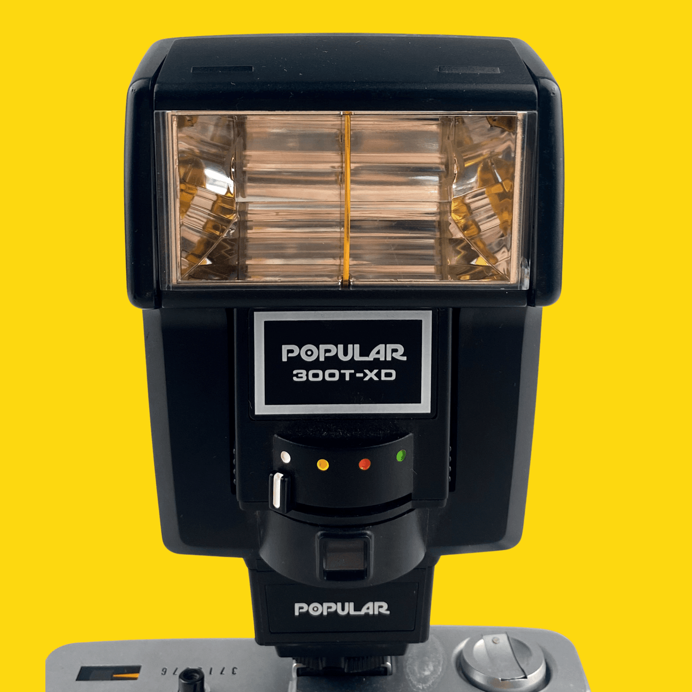 Popular 300T-XD Flash Unit.