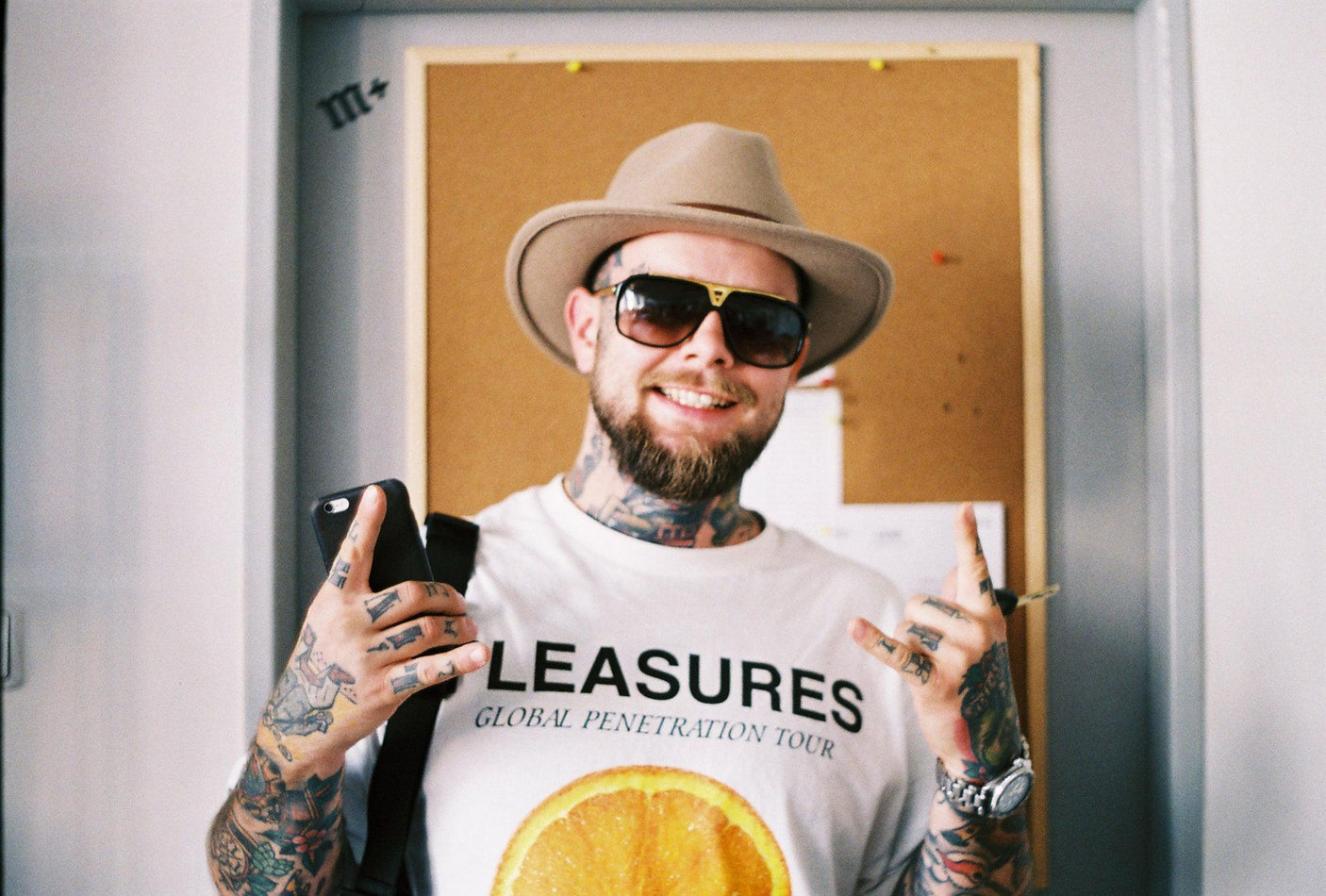 Praktica B 100 Electronic 35mm SLR Film Camera with Pentacton 50mm f/1.8 Lens