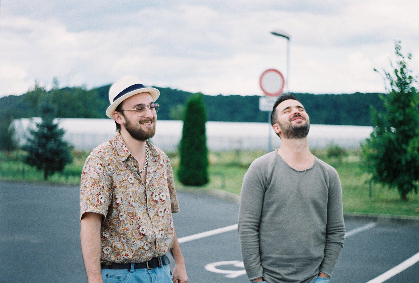 Praktica B 100 Electronic 35mm SLR Film Camera with Pentacton 50mm f/1.8 Lens