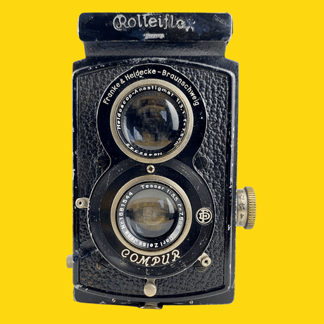 Rollieflex Old Standard 621 With 75mm F3.8 Lens. TLR 6X6 Medium Format Film Camera.