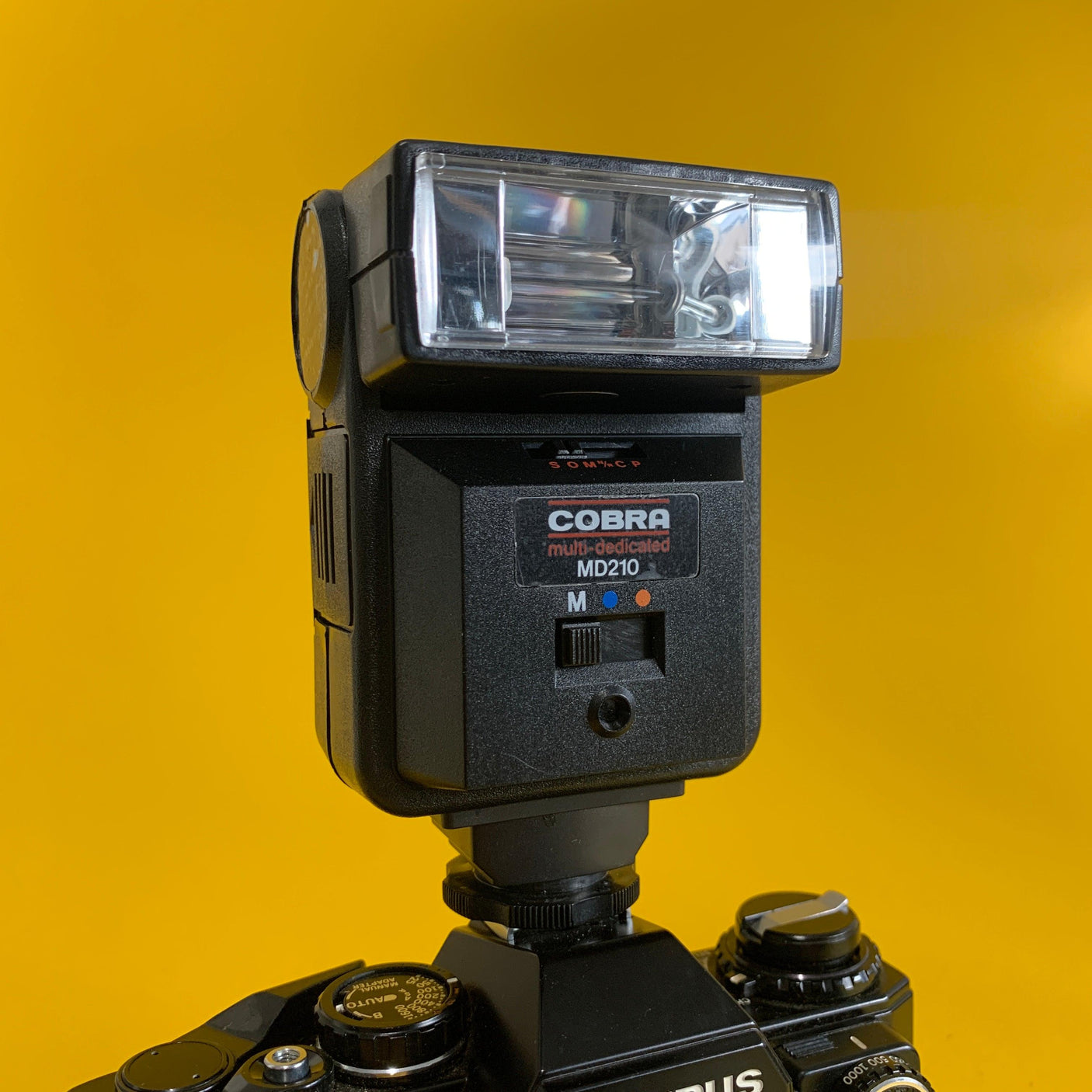Cobra MD210 External Flash Unit for 35mm Film Camera w/ Box