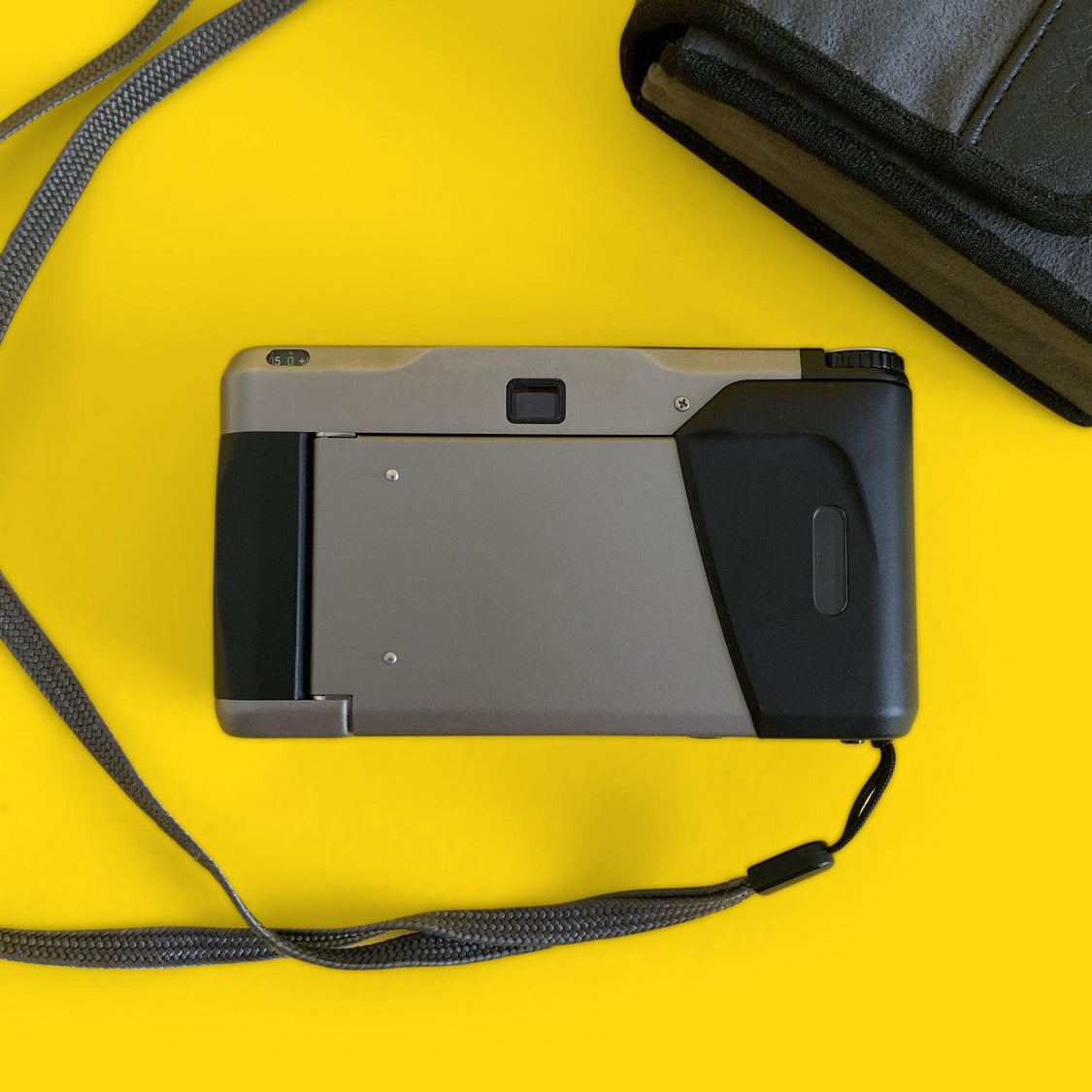 Appareil photo argentique Contax T2 Champagne 35 mm Film Camera Store