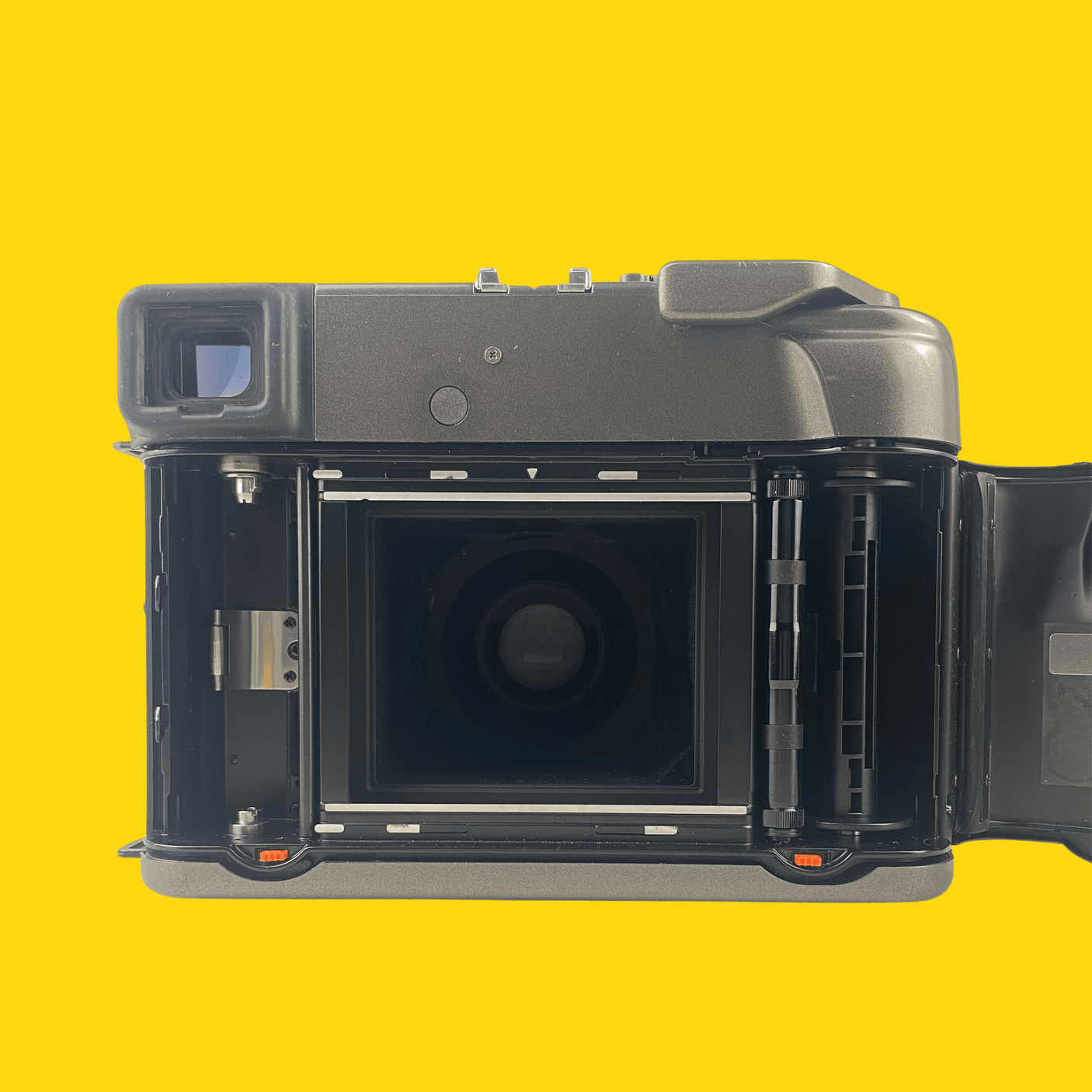 Mamiya 7 With 80mm F4 Lens. 6X7 Medium Format Film Camera