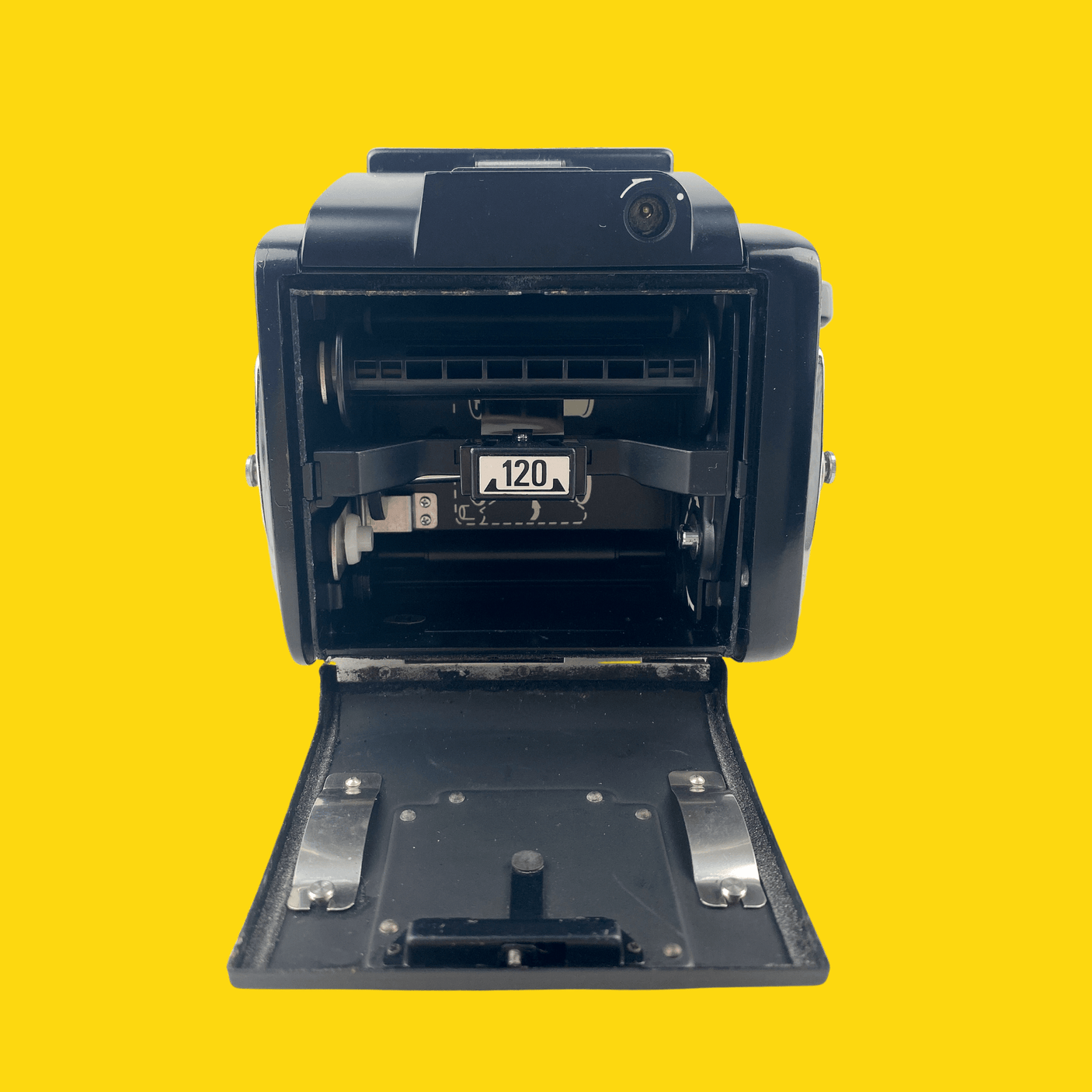 Mamiya M645 1000S with 55mm F2.8 Lens. 6X4.5 Medium Format Mamiya M645 1000S with 55mm F2.8 Lens. 6X4.5 Medium Format