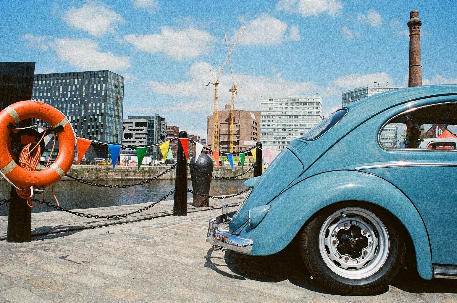 ミノルタ X-300 一眼レフ 35mm フィルム カメラ オート ズーム