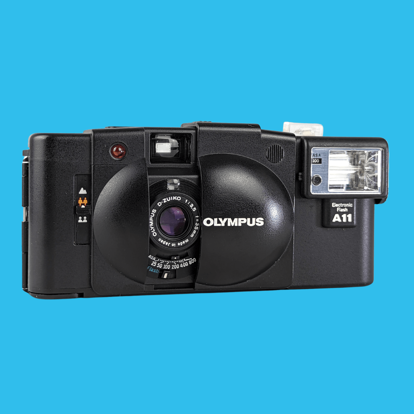 オリンパスXA A11フラッシュとケース付き - フィルムカメラ