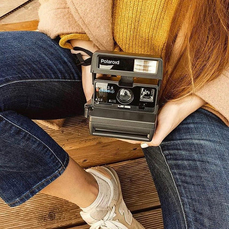 Polaroid 636 Close Up Instant Film Camera