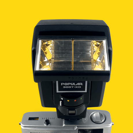 Popular 300T-XD Flash Unit.