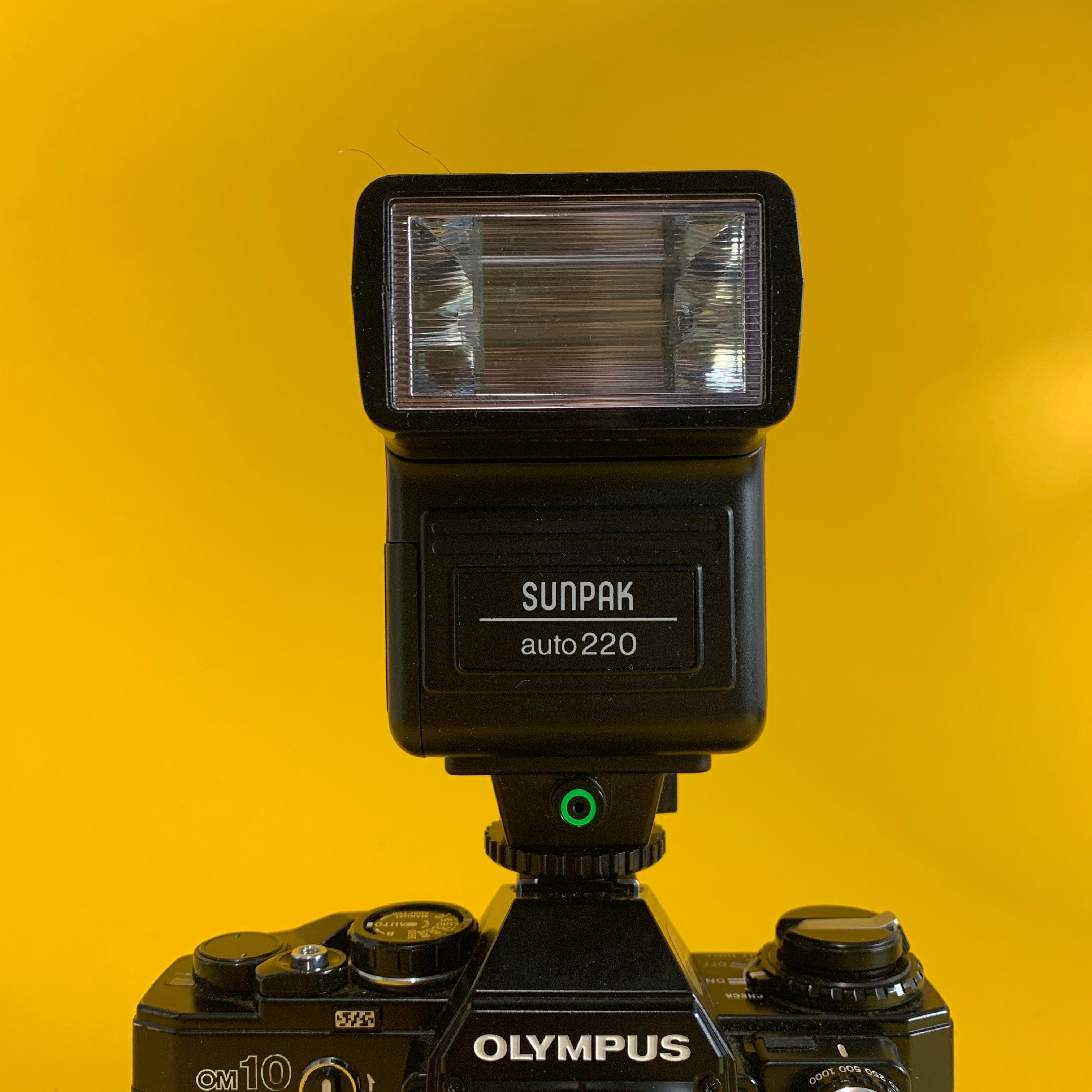 PENTAX フィルムカメラ + Sunpak Super 1 フラッシュ