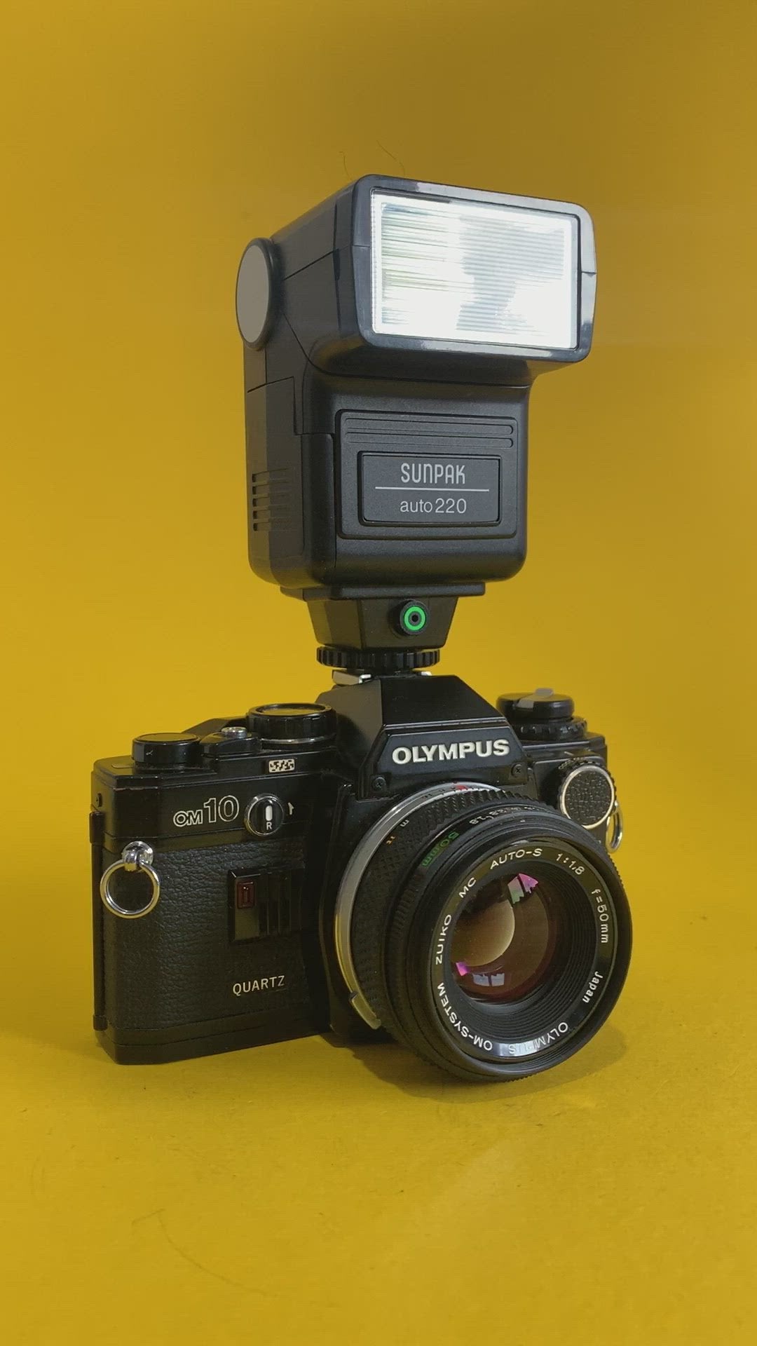 Sunpak : Amazon.com Sunpakフラッシュ + フィルムカメラ A-1 Canon DigiFlash Electronic Camera SLR Digital 2800 フィルムカメラ